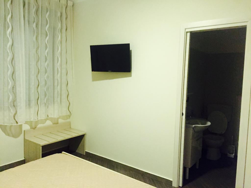 Civico 83 Bed and Breakfast Reggio di Calabria Rum bild