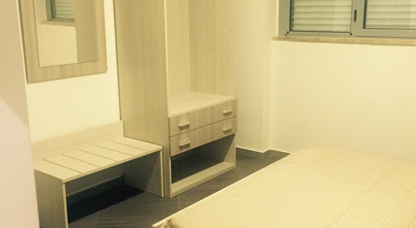 Civico 83 Bed and Breakfast Reggio di Calabria Rum bild